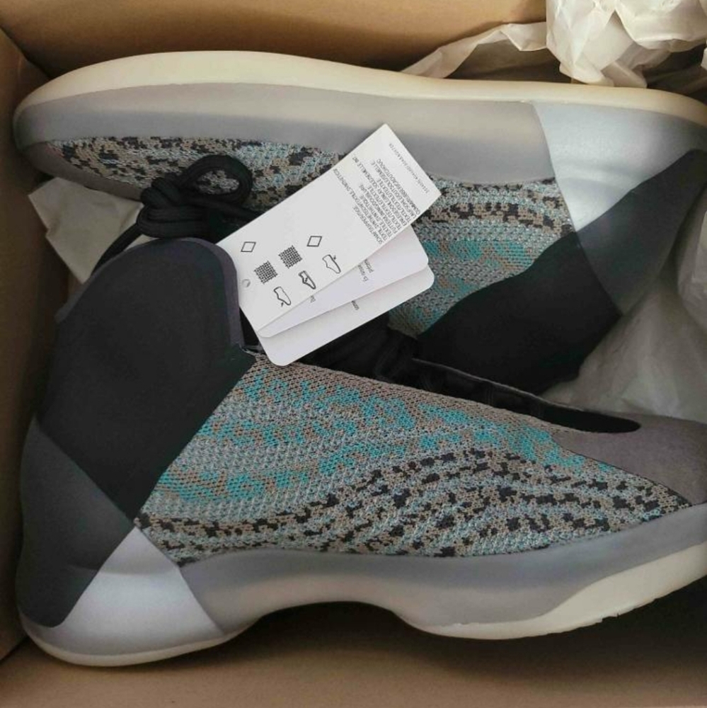 Yeezy QNTM